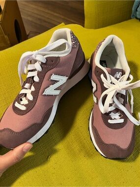 New Balance 515 Women's Dusty Rose & White Retro Sneakers